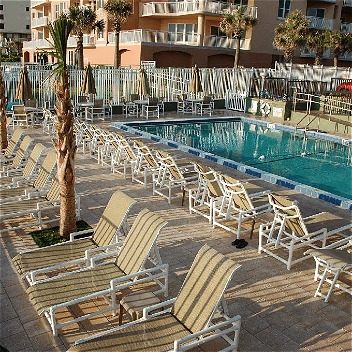 Turtle Inn pool